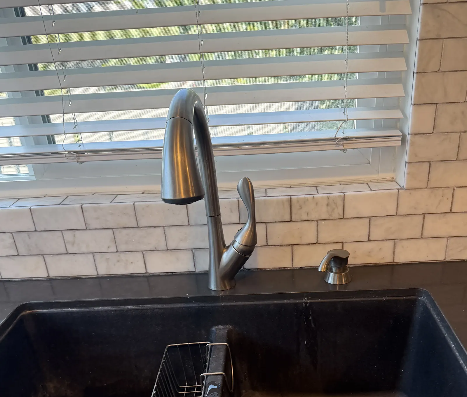 Kitchen faucet replacement Irvine California